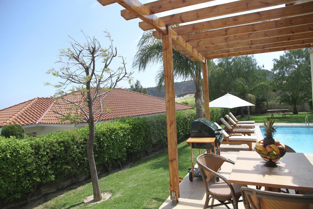 Villa Eve Rozaki *